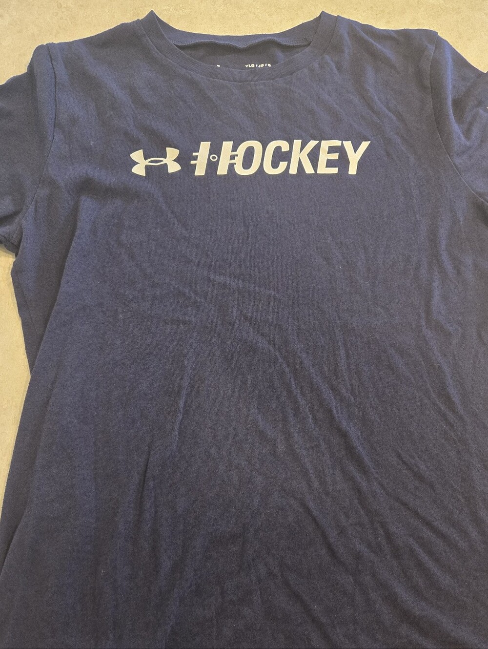 Under Armour Hockey Youth T-Shirt. Size Large.